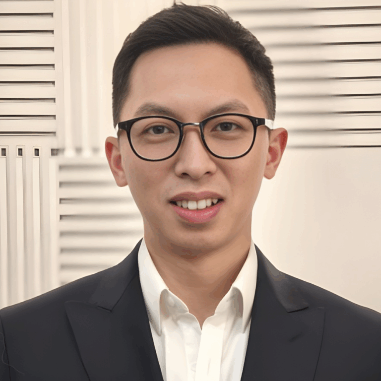 企业融资主管｜陆文富先生